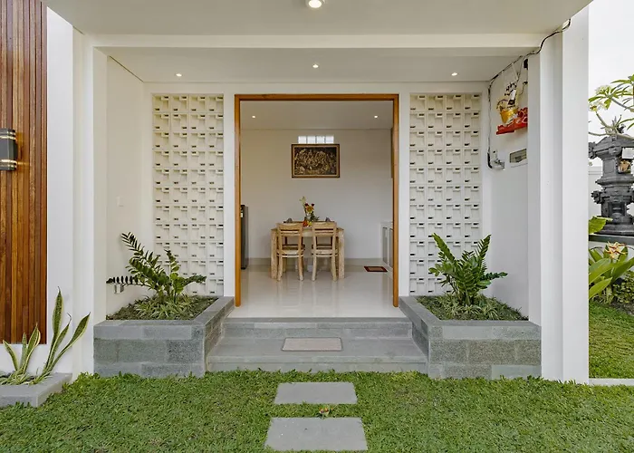 Luxury Nanda *